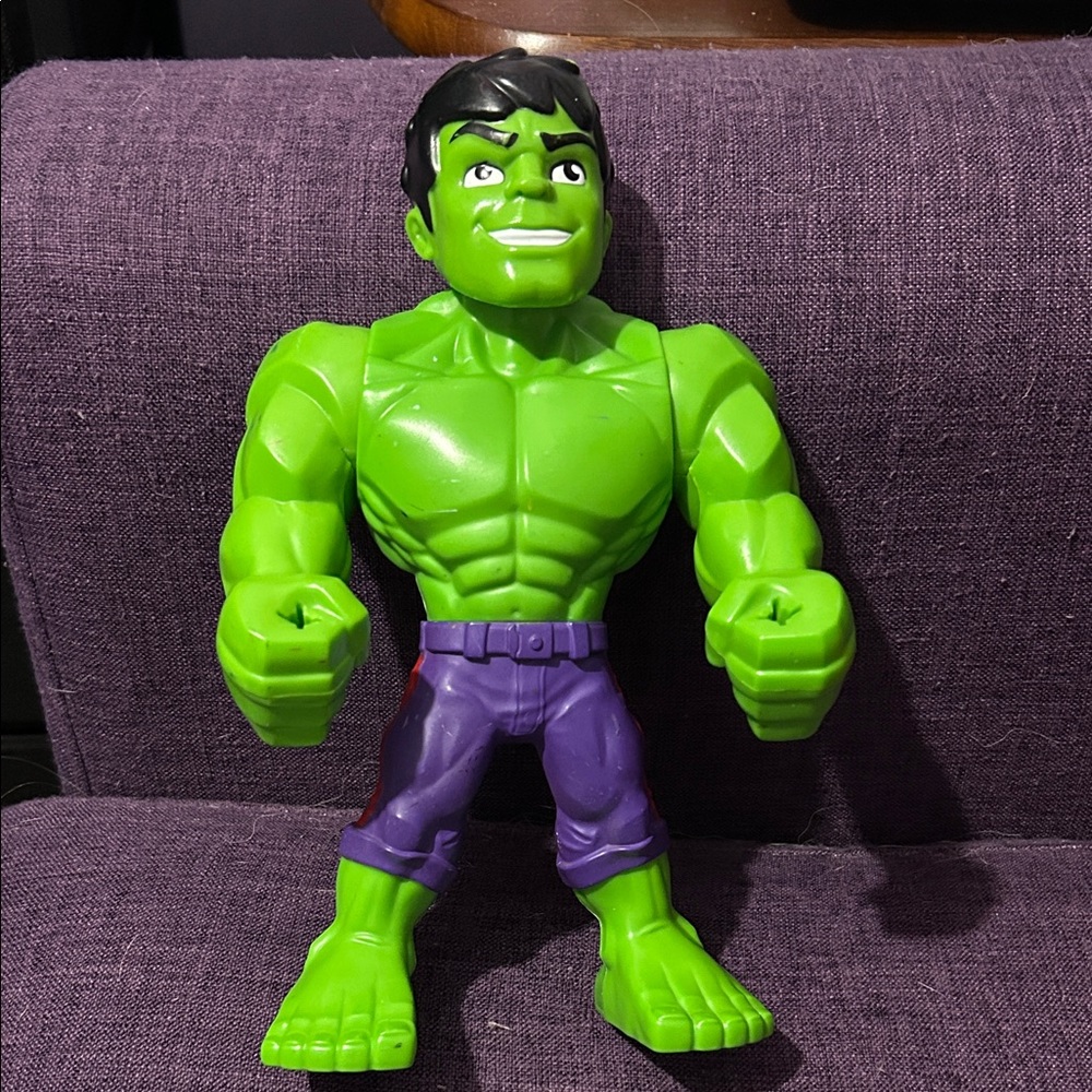 Plays look Incredible Hulk Action Figure